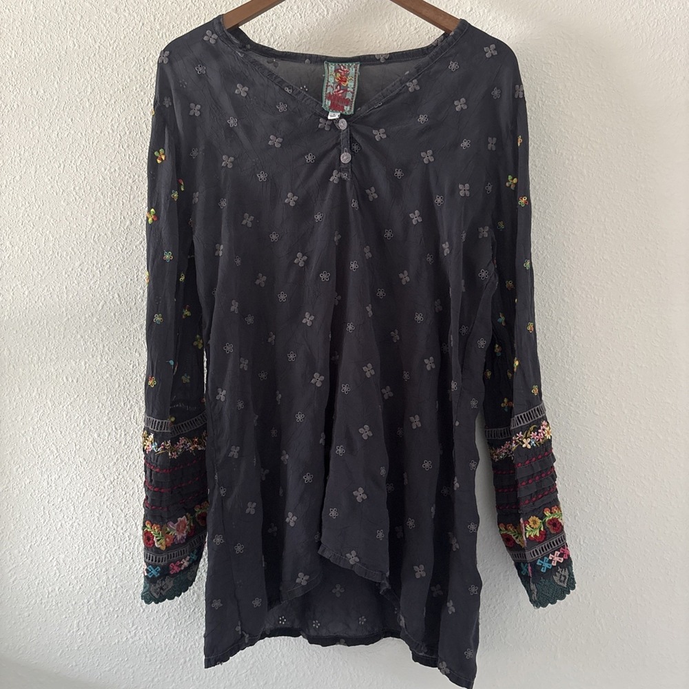 Johnny Was Boho Chic Gray Embroidered Eyelet Blouse Top Tunic Large